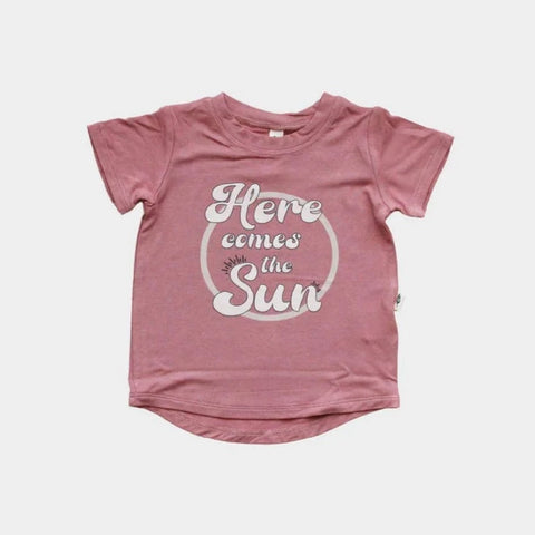 Here Comes the Sun Tee in Dark Rose