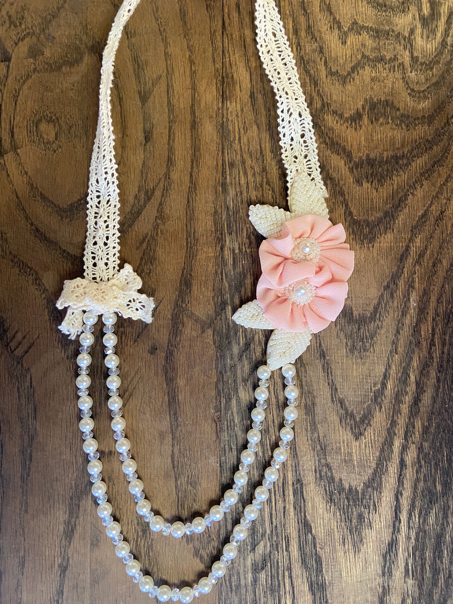 Lace and Pearl Necklaces in Mauve